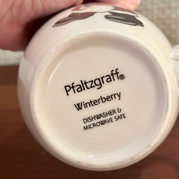 🎄Pfaltzgraff Winterberry Set of 2 XL Porcelain Naughty & Nice Mugs 20 Ounces - Picture 9 of 9